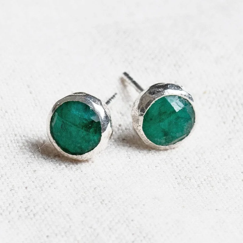 Women's Earrings – Elegant Designs for Every Personality--Green Jade Silver or Gold Stud Earrings Women's Earrings – Elegant Designs for Every Personality--Green Jade Silver or Gold Stud Earrings