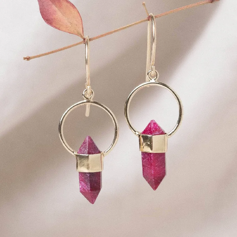 Women's Earrings – Elegant Designs for Every Personality--Ruby Crystal Point Earrings Women's Earrings – Elegant Designs for Every Personality--Ruby Crystal Point Earrings