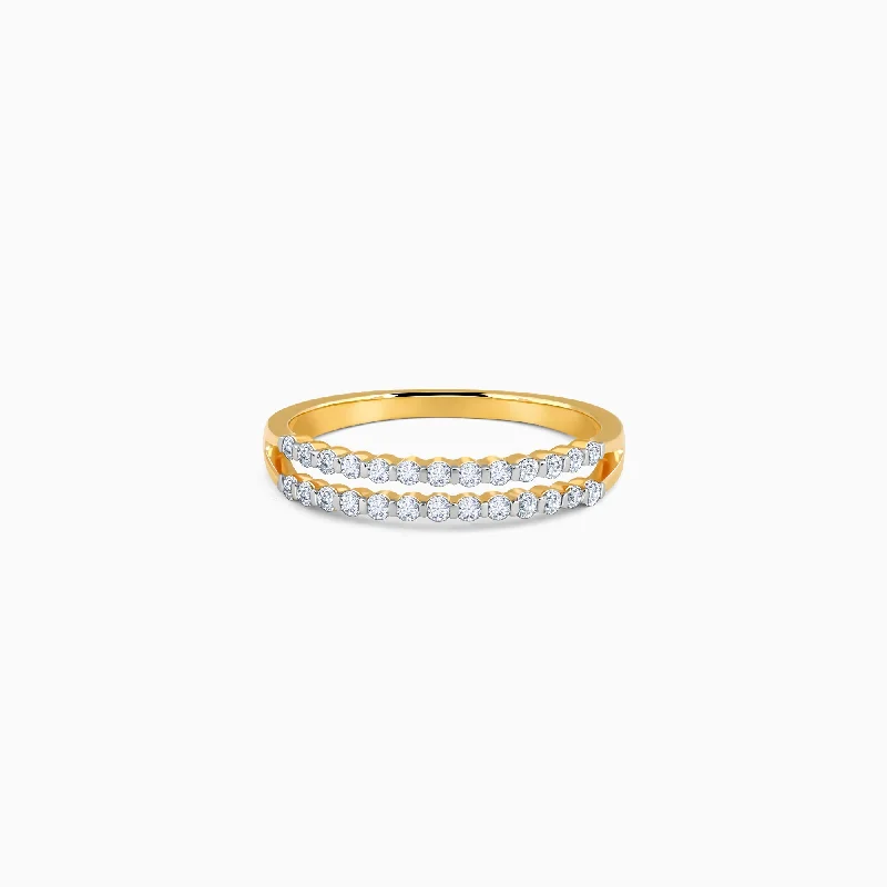 Chic Women's Rings for Fashion-Forward Looks-Gold Double Delight Diamond Ring