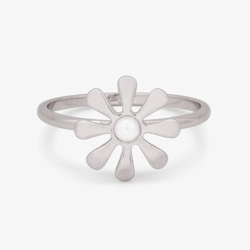 Chic Women's Rings for Fashion-Forward Looks-Flower Power Ring