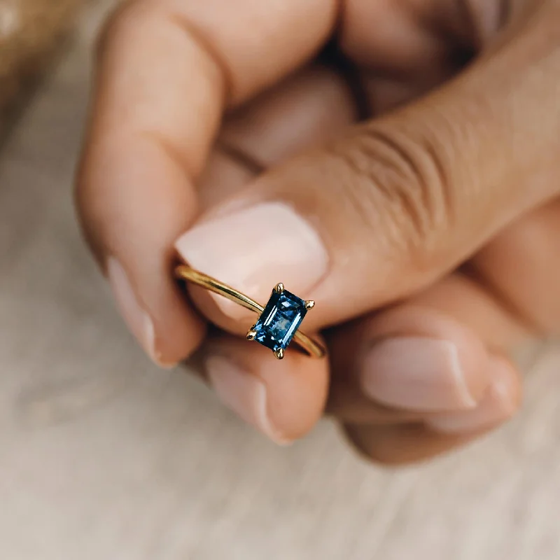 Chic Women's Rings for Fashion-Forward Looks-Baguette Ring London Blue Topaz - Charlotte