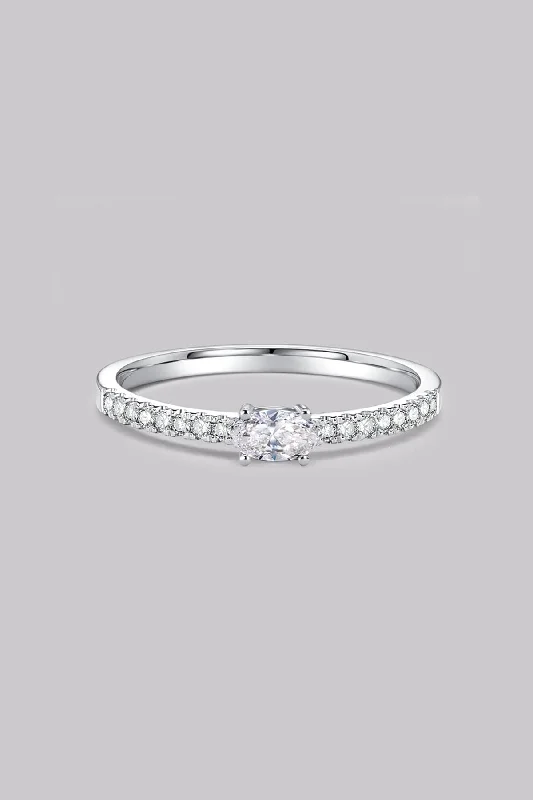 Chic Women's Rings for Fashion-Forward Looks-Pavé Oval Diamond Ring (0.39ct)