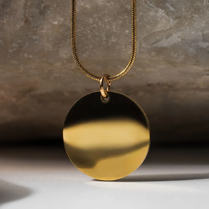 Chic Women's Rings for Fashion-Forward Looks-Circle Necklace