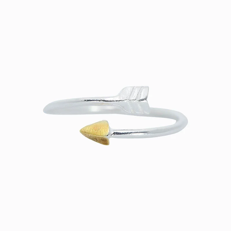 Chic Women's Rings for Fashion-Forward Looks-Arrow Ring