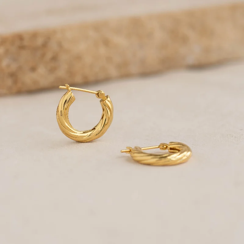 Women's Earrings – Elegant Designs for Every Personality--Braided Hoop Earrings - Helle Women's Earrings – Elegant Designs for Every Personality--Braided Hoop Earrings - Helle