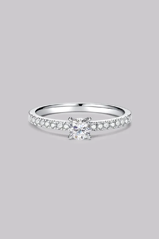 Chic Women's Rings for Fashion-Forward Looks-Pavé Round Diamond Ring (0.39ct)