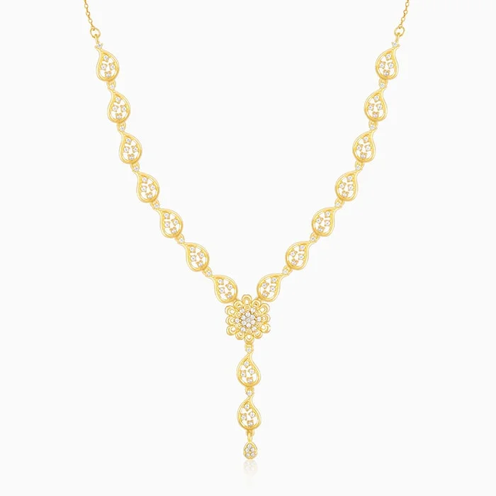 Shop Classic Women's Necklaces & Pendants with a Modern Twist-Golden Glorious Flower Necklace Shop Classic Women's Necklaces & Pendants with a Modern Twist-Golden Glorious Flower Necklace