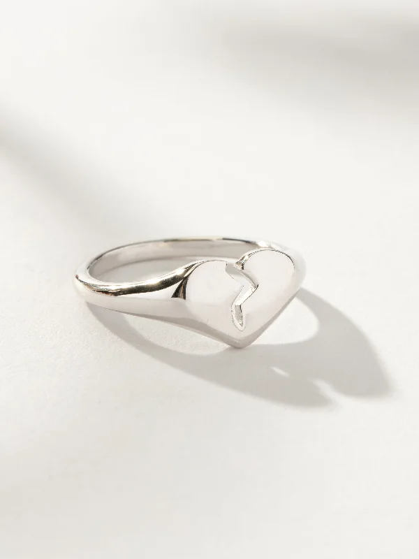 Chic Women's Rings for Fashion-Forward Looks-Broken Heart Ring