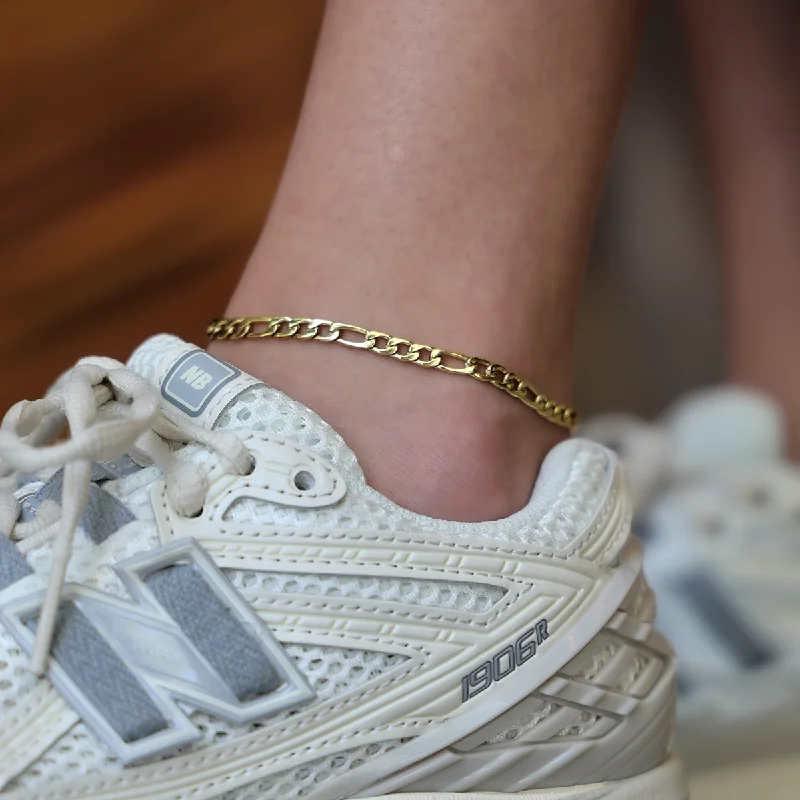 Trendy Anklets with Gorgeous Shine-Figaro Chain Anklet in Yellow Gold- 4mm