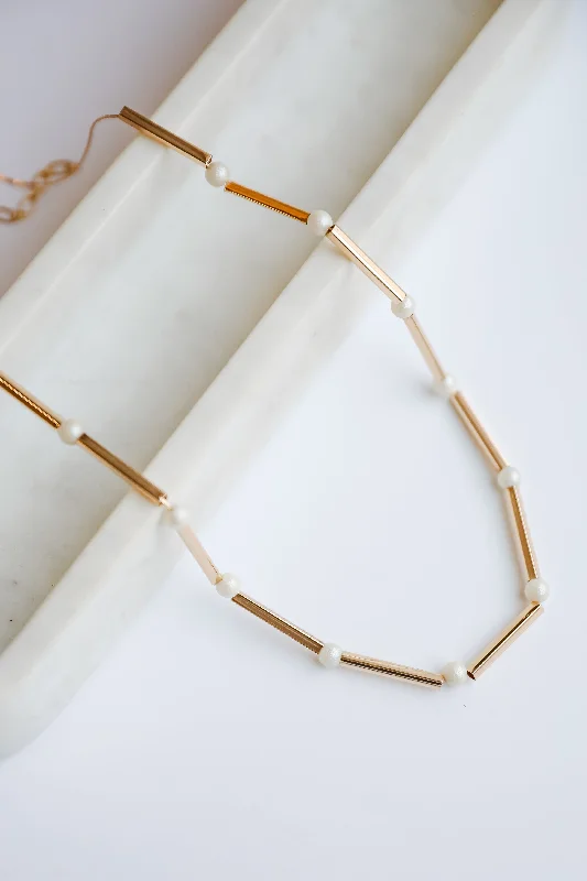 Shop Classic Women's Necklaces & Pendants with a Modern Twist-Lucy Gold Pearl Chain Necklace Shop Classic Women's Necklaces & Pendants with a Modern Twist-Lucy Gold Pearl Chain Necklace
