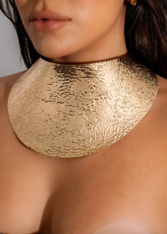 Shop Classic Women's Necklaces & Pendants with a Modern Twist-Majesty Collar Necklace Gold Shop Classic Women's Necklaces & Pendants with a Modern Twist-Majesty Collar Necklace Gold