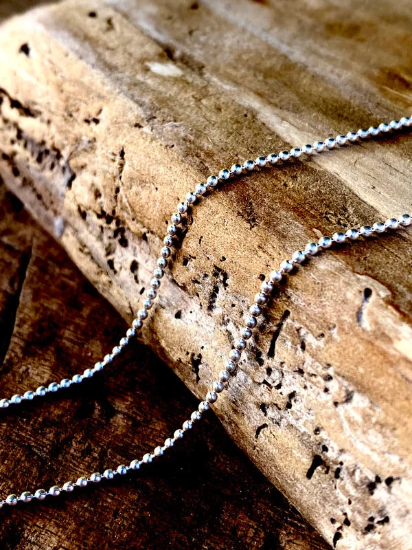 Shop Classic Women's Necklaces & Pendants with a Modern Twist-Zilveren Ketting Bolletjes 40/50/ 60 cm. Shop Classic Women's Necklaces & Pendants with a Modern Twist-Zilveren Ketting Bolletjes 40/50/ 60 cm.